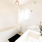 T2 Jardin, Centre, Gare, 5'plage Apartamento *