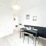 T2 Jardin, Centre, Gare, 5'plage Apartamento *