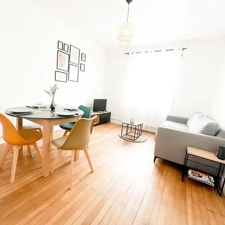 T2 Jardin, Centre, Gare, 5'plage Apartman